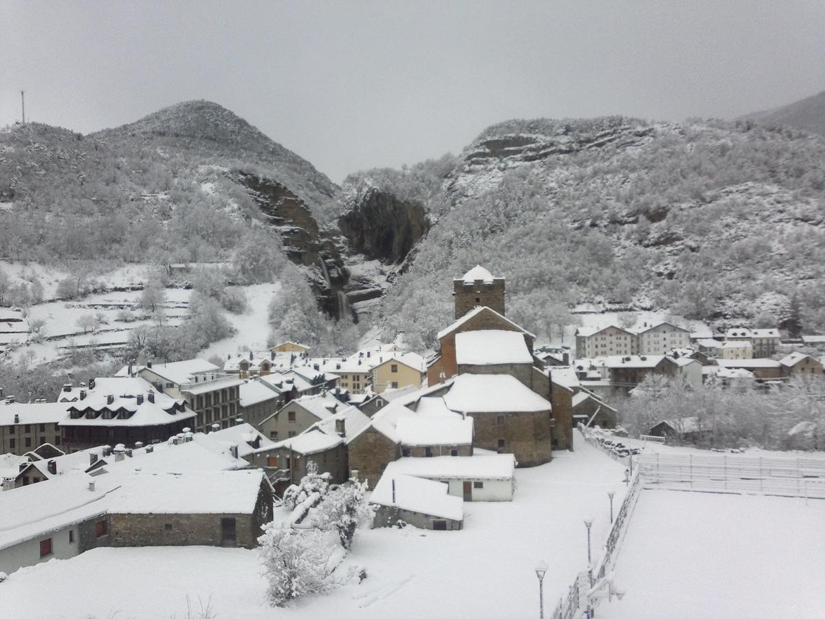 Hotel Rural El Porton De Murillo Broto Zewnętrze zdjęcie